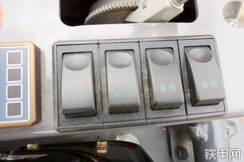 卡特重工CT16-9B挖掘机局部