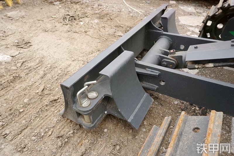 卡特重工CT16-9B挖掘机局部