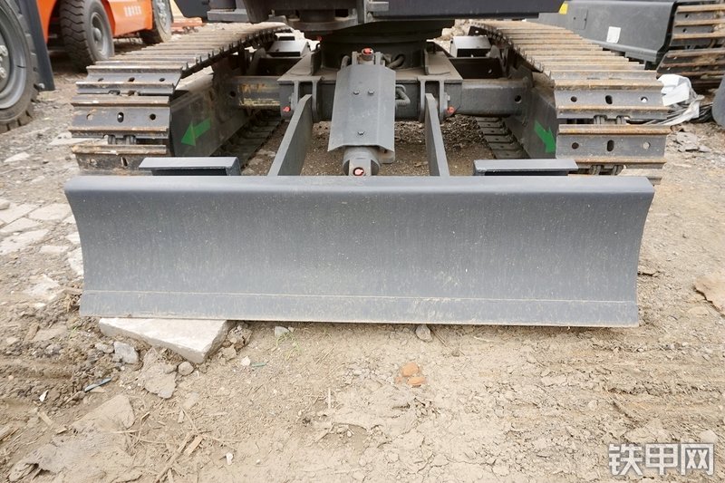 卡特重工CT16-9B挖掘机局部