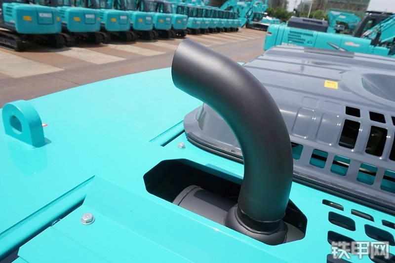 神钢SK260LC-10挖掘机局部