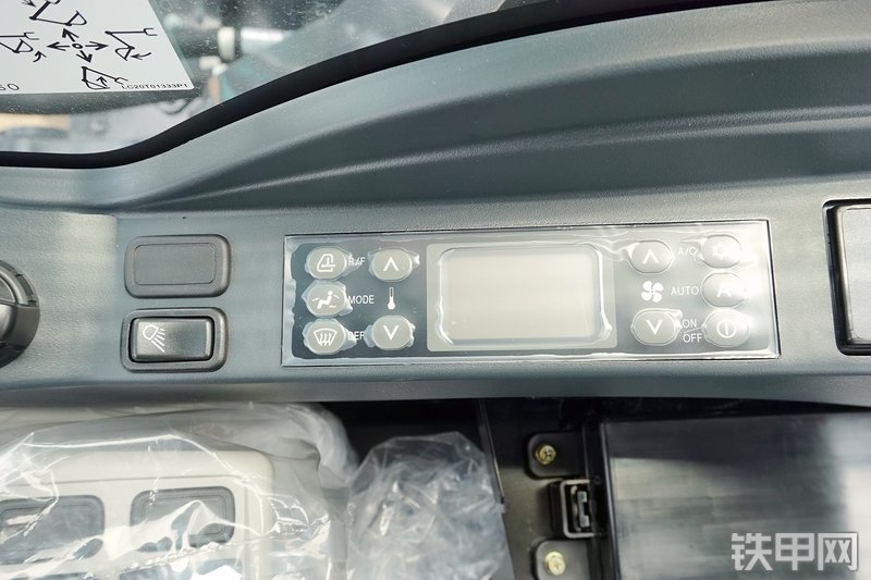 神钢SK380XD-10挖掘机局部