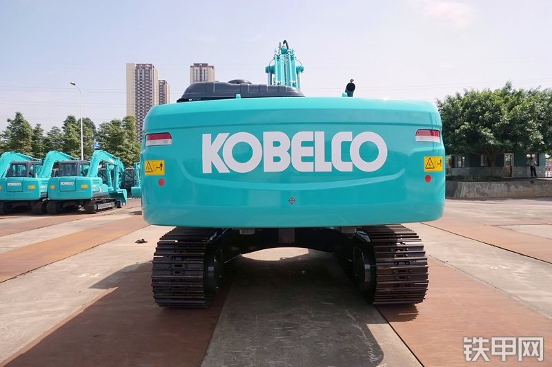 神钢SK350LC-10挖掘机整机外观