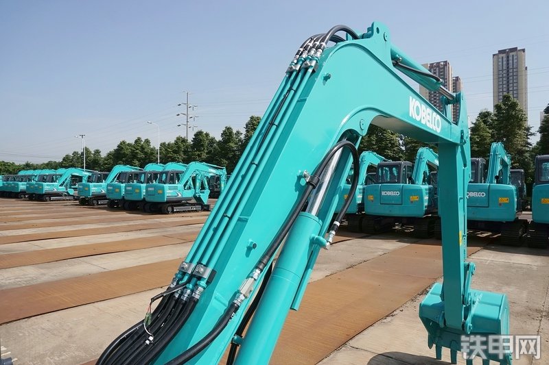 神钢SK60-8挖掘机局部