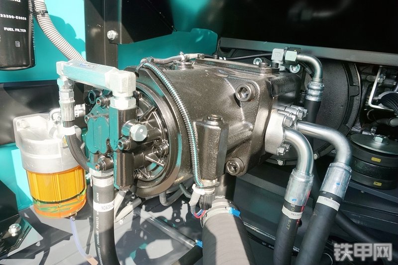 神钢SK210LC-10挖掘机局部