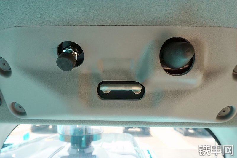 神钢SK260LC-10挖掘机局部