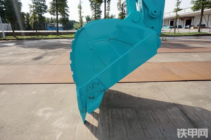 神钢SK210LC-10挖掘机局部