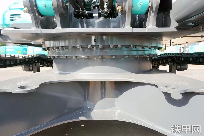 神钢SK210LC-10挖掘机局部