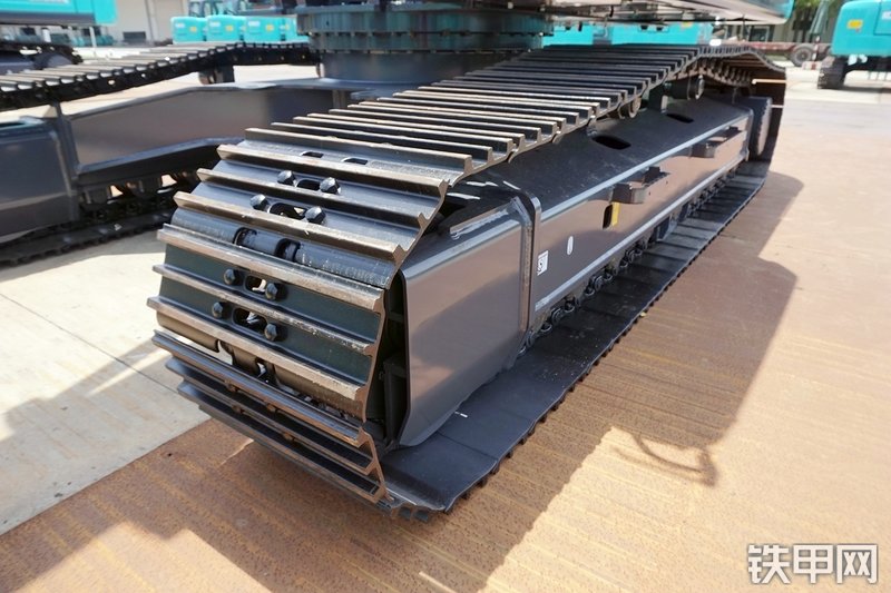 神钢SK260LC-10挖掘机局部