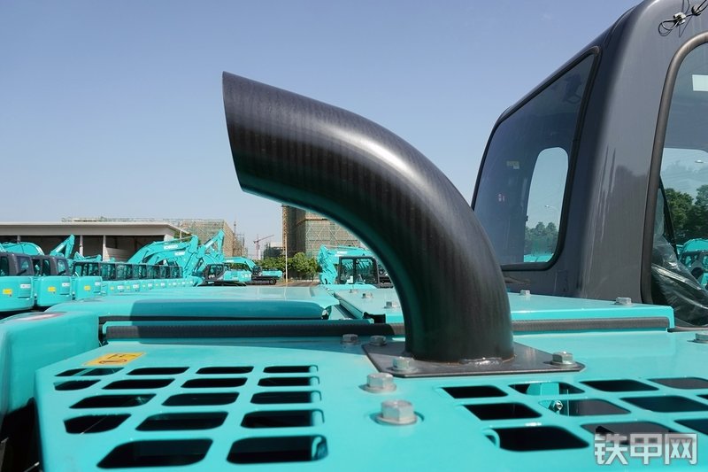 神钢SK75-8挖掘机局部