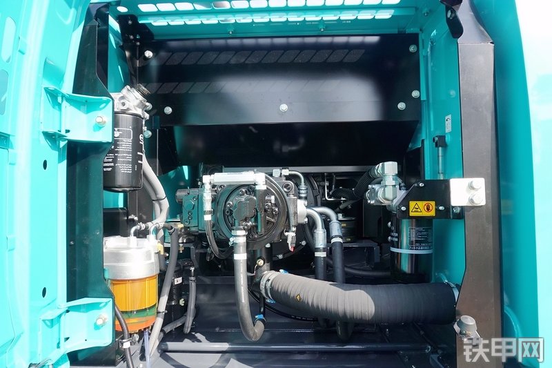 神钢SK210LC-10挖掘机局部