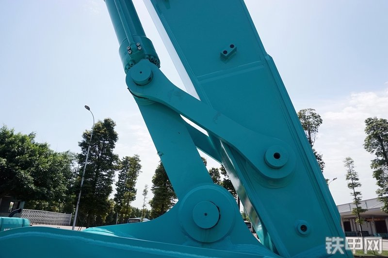 神钢SK350LC-10挖掘机局部