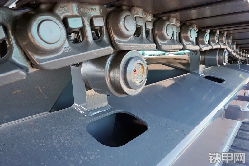 神钢SK200-10挖掘机局部