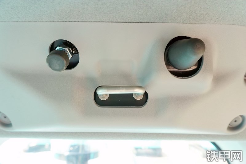 神钢SK270XD-10挖掘机局部