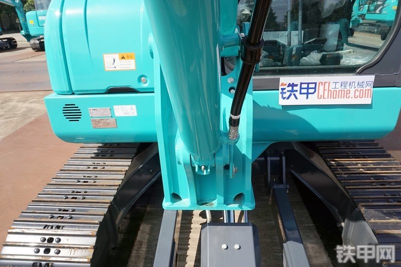 神钢SK60-8挖掘机局部