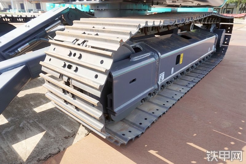 神钢SK75-8挖掘机局部