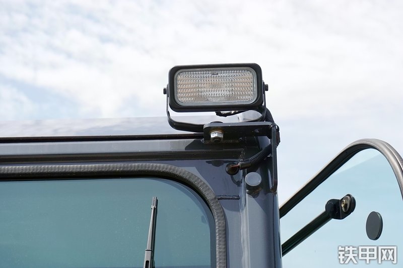 神钢SK60-8挖掘机整机外观