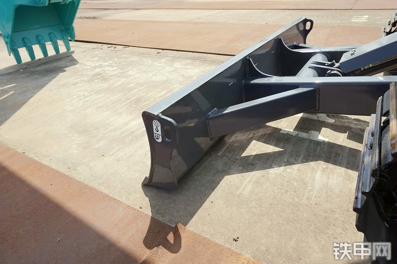 神钢SK60-8挖掘机局部