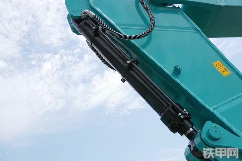 神钢SK380XD-10挖掘机局部