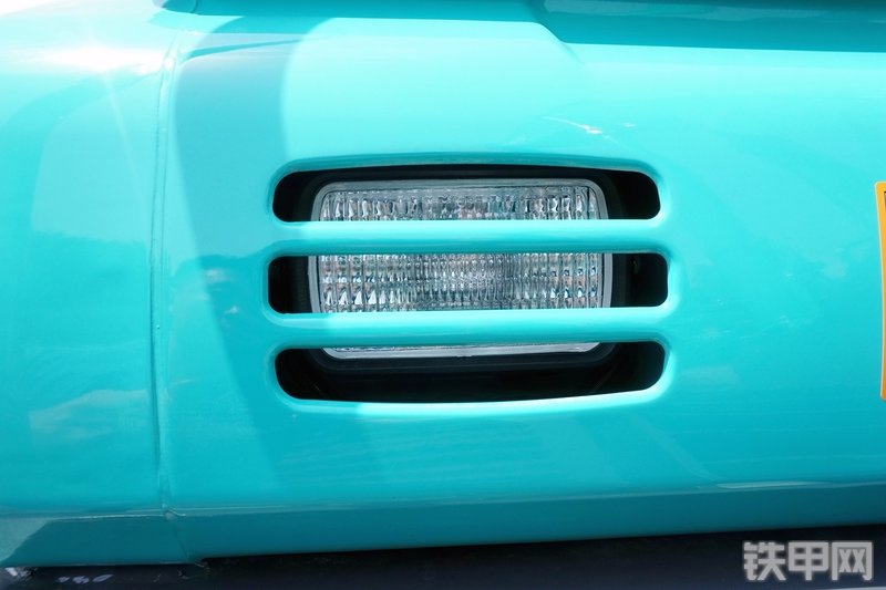 神钢SK350LC-10挖掘机局部