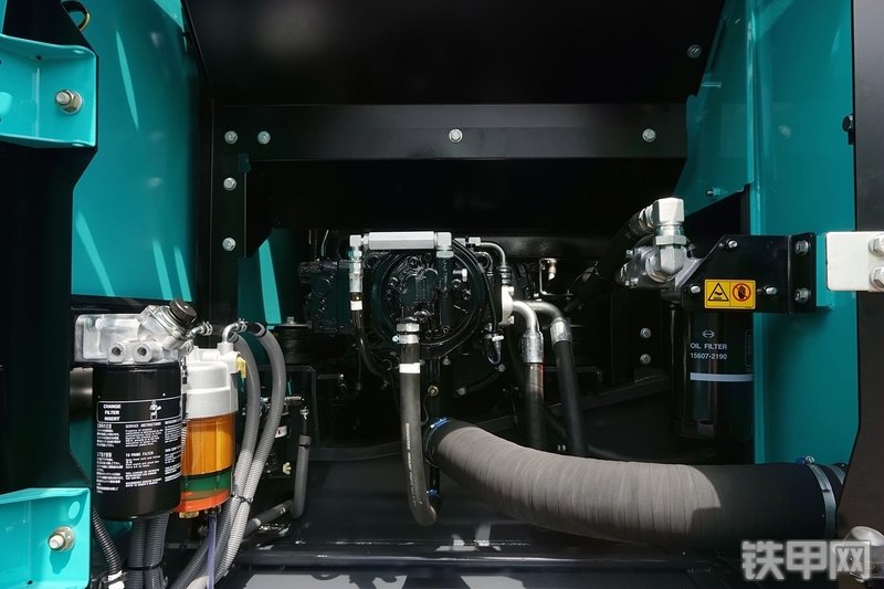 神钢SK270XD-10挖掘机局部