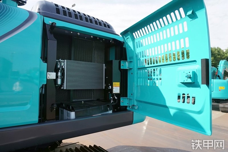 神钢SK210LC-10挖掘机局部