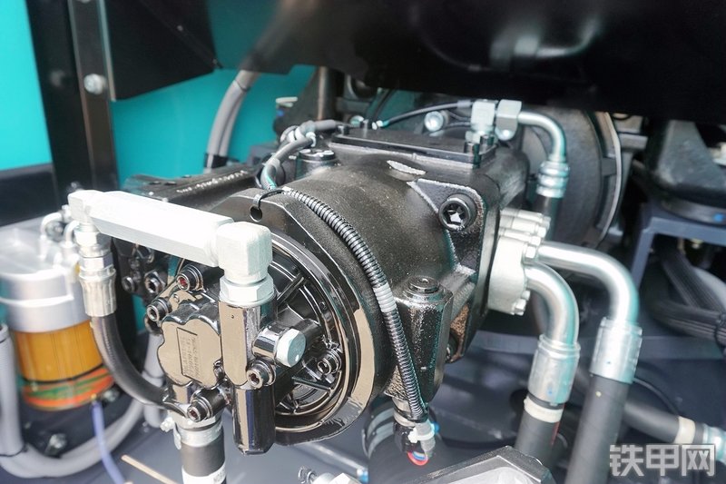 神钢SK380XD-10挖掘机局部