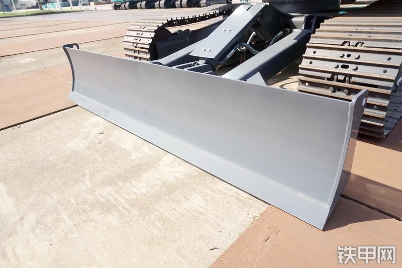 神钢SK75-8挖掘机局部