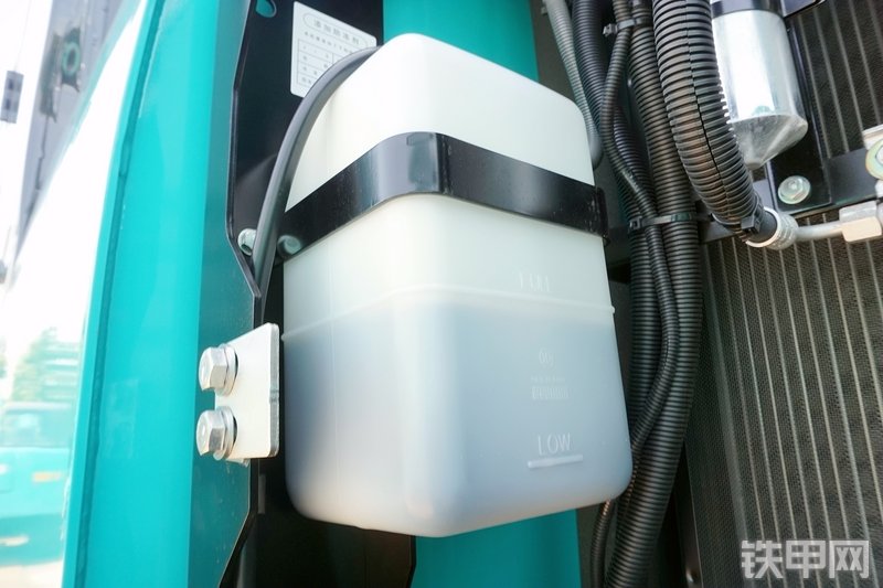 神钢SK350LC-10挖掘机局部