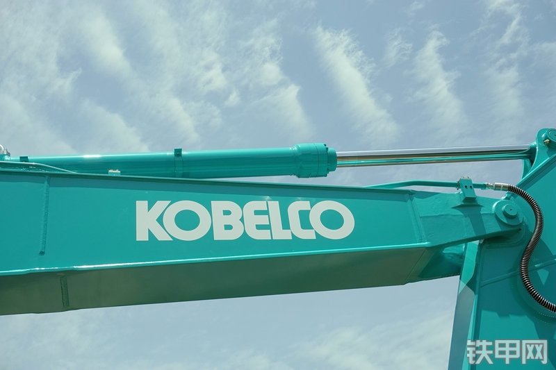 神钢SK260LC-10挖掘机局部