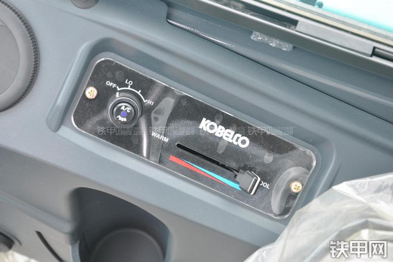 神钢SK60-8挖掘机局部