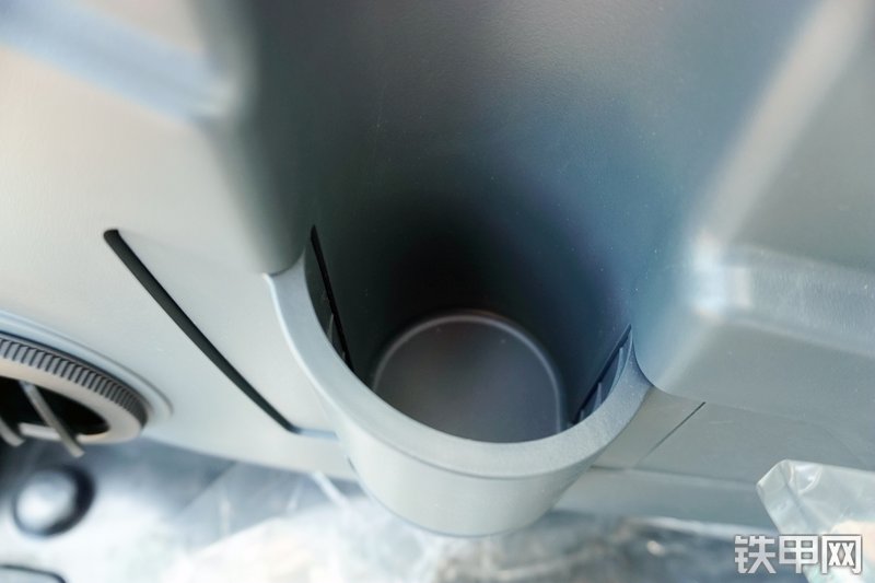 神钢SK60-8挖掘机局部