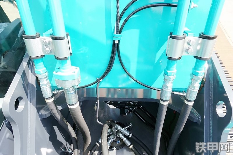 神钢SK350LC-10挖掘机局部