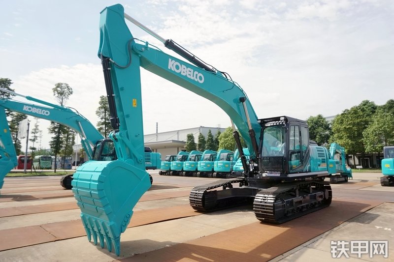 神钢SK270XD-10挖掘机整机外观