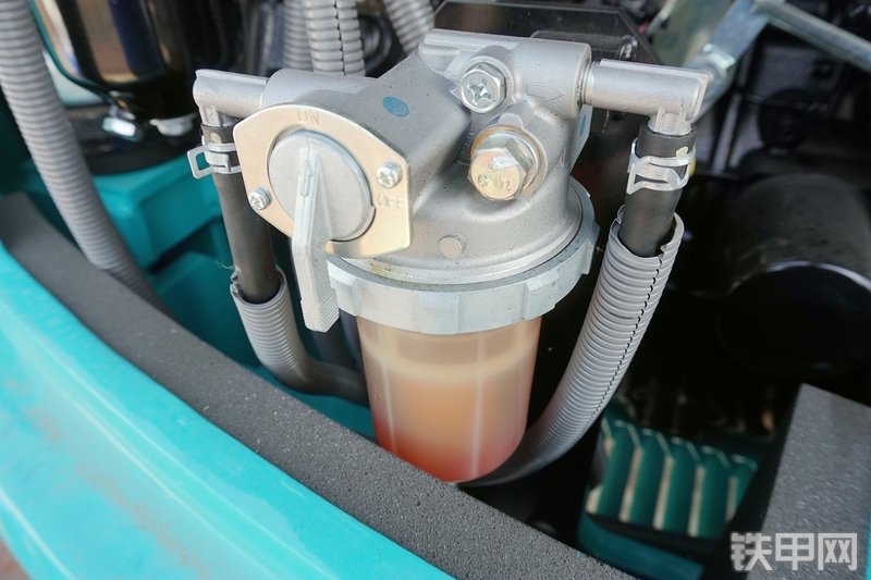 神钢SK60-8挖掘机局部