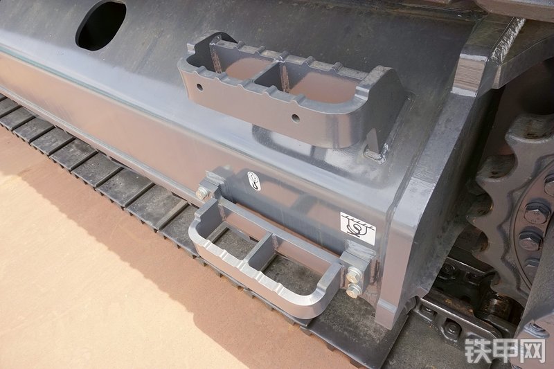 神钢SK460-8挖掘机局部