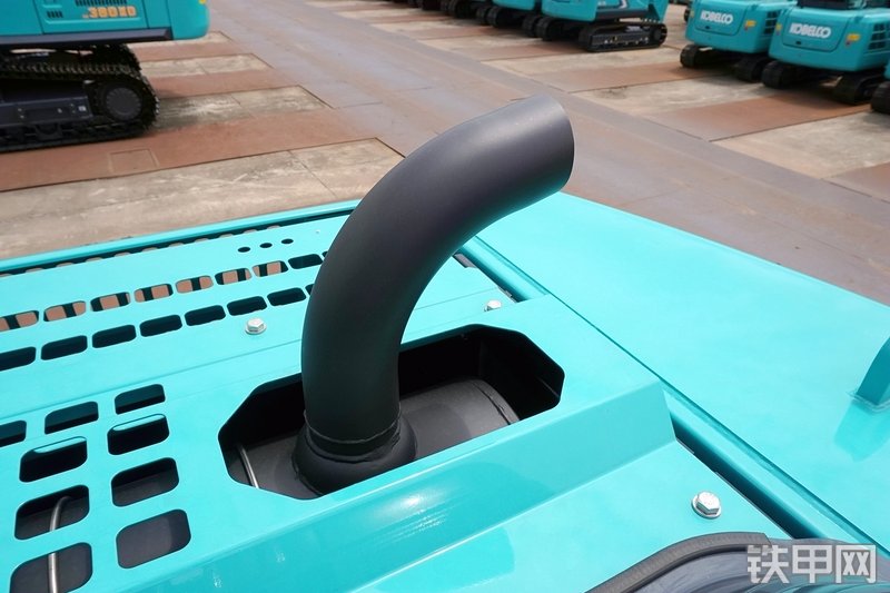 神钢SK220XD-10挖掘机局部