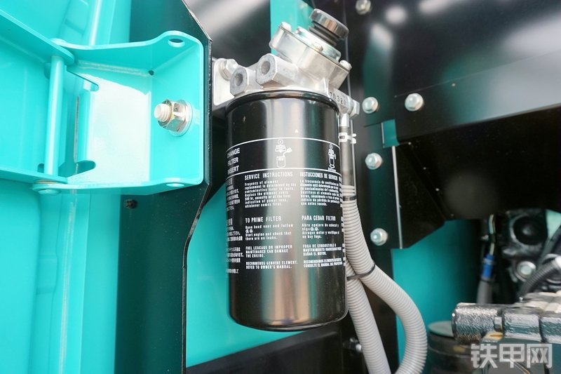 神钢SK220XD-10挖掘机局部