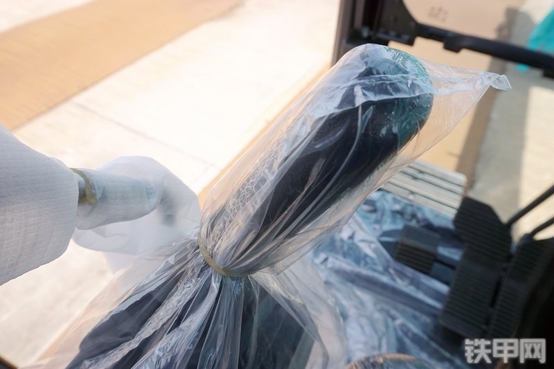 神钢SK260LC-10挖掘机局部