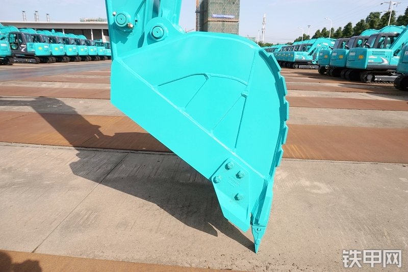 神钢SK210LC-10挖掘机局部