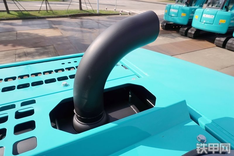 神钢SK210LC-10挖掘机局部