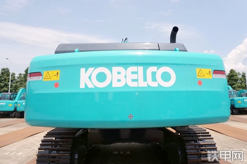 神钢SK460-8挖掘机整机外观