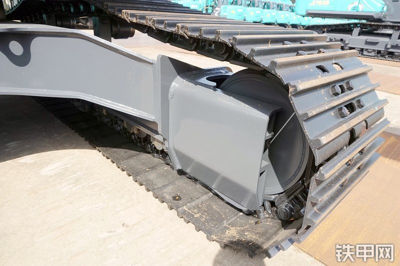 神钢SK200-10挖掘机局部