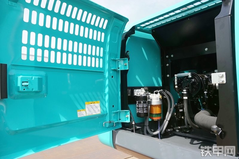 神钢SK270XD-10挖掘机局部