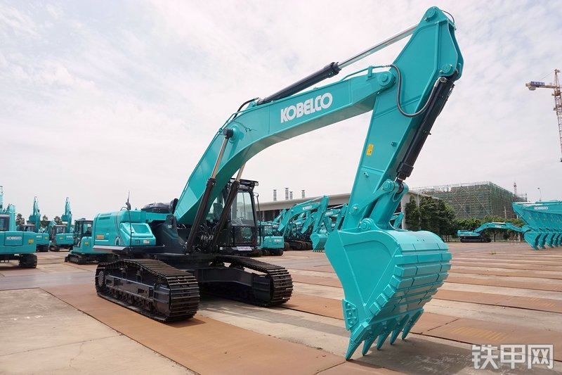 神钢SK380XD-10挖掘机整机外观