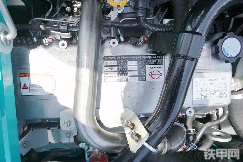 神钢SK260LC-10挖掘机局部