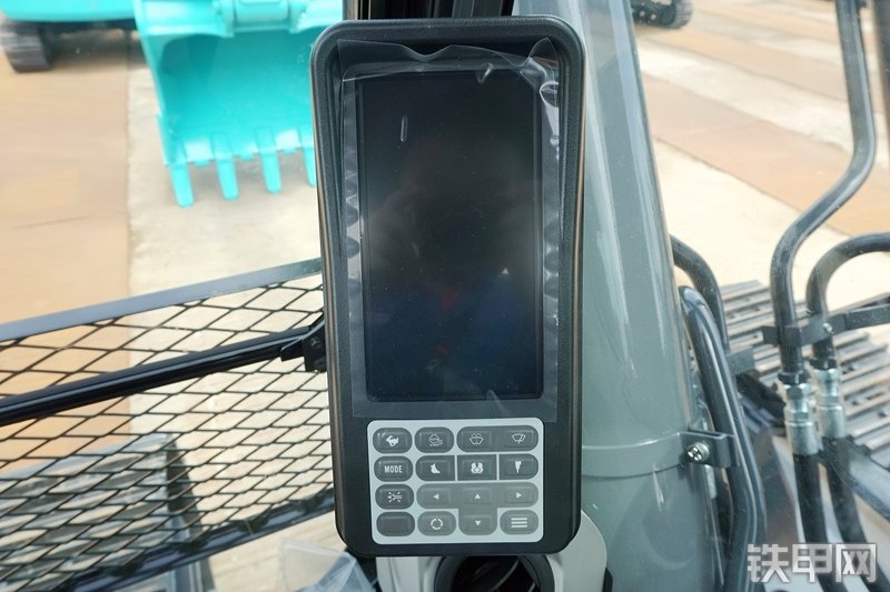 神钢SK380XD-10挖掘机局部