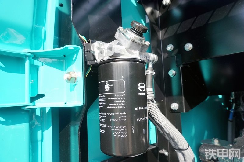 神钢SK210LC-10挖掘机局部