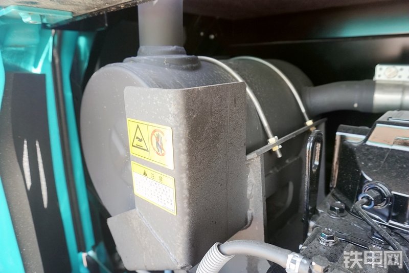 神钢SK60-8挖掘机局部