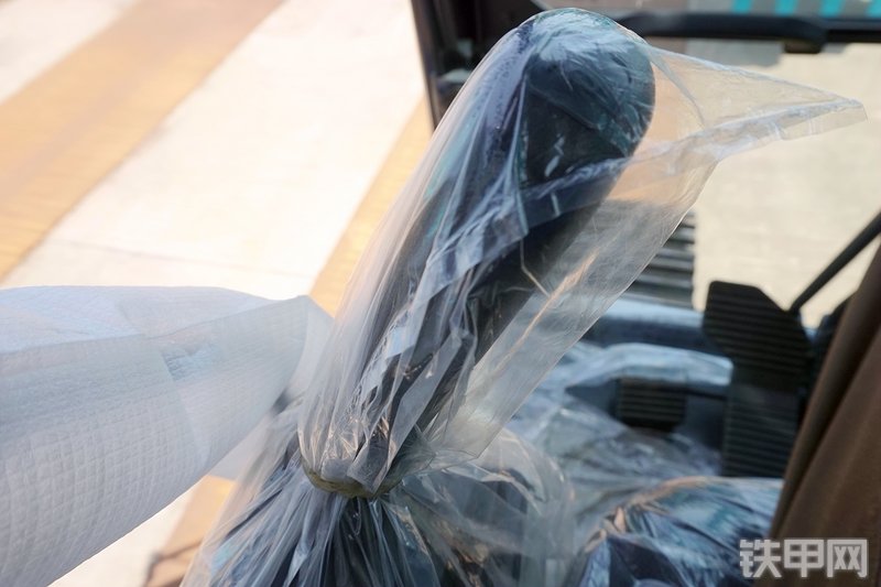 神钢SK350LC-10挖掘机局部