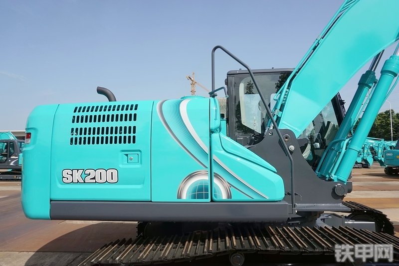 神钢SK200-10挖掘机整机外观